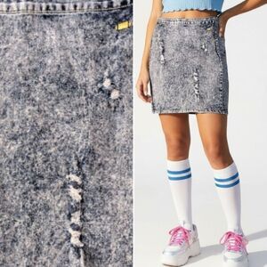 Nicki Minaj 2016 Retro Blue Acid Wash Distressed Pencil Jean Skirt Medium